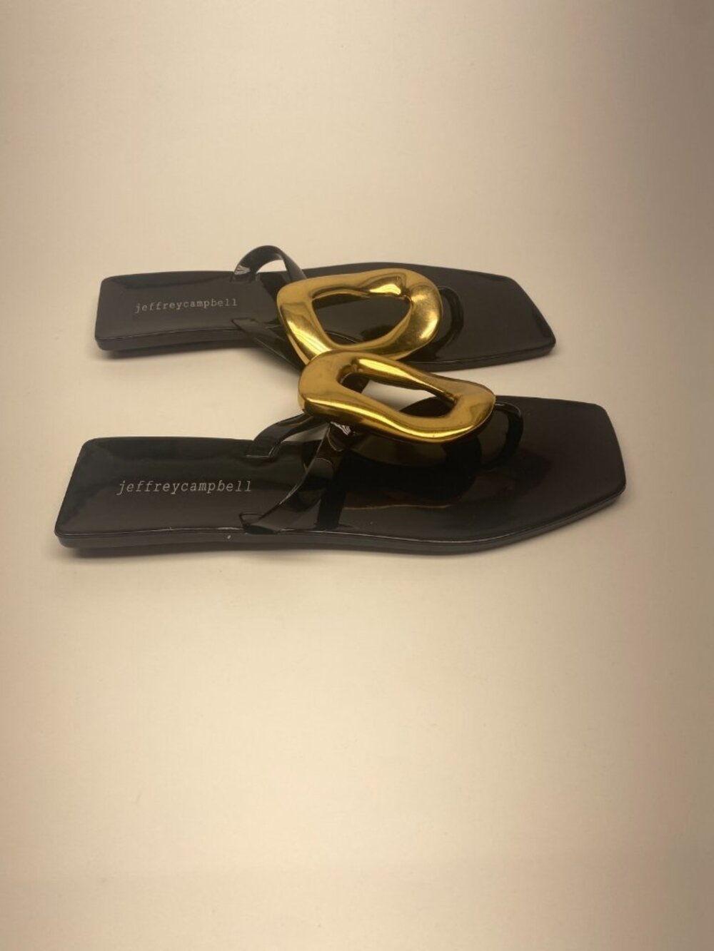Jeffrey Campbell Women's Linques Black Rubber Thong Sandals Sz 7 - Picture 4 of 8